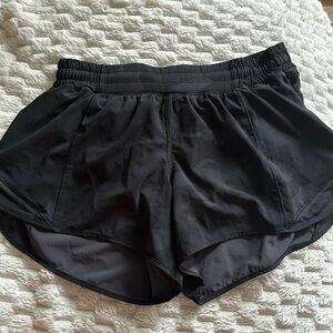Black camp hotty hot short size 8
